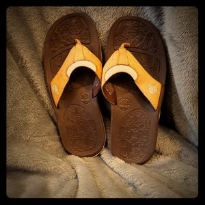 Timberland flip flops size 6 1/2 M